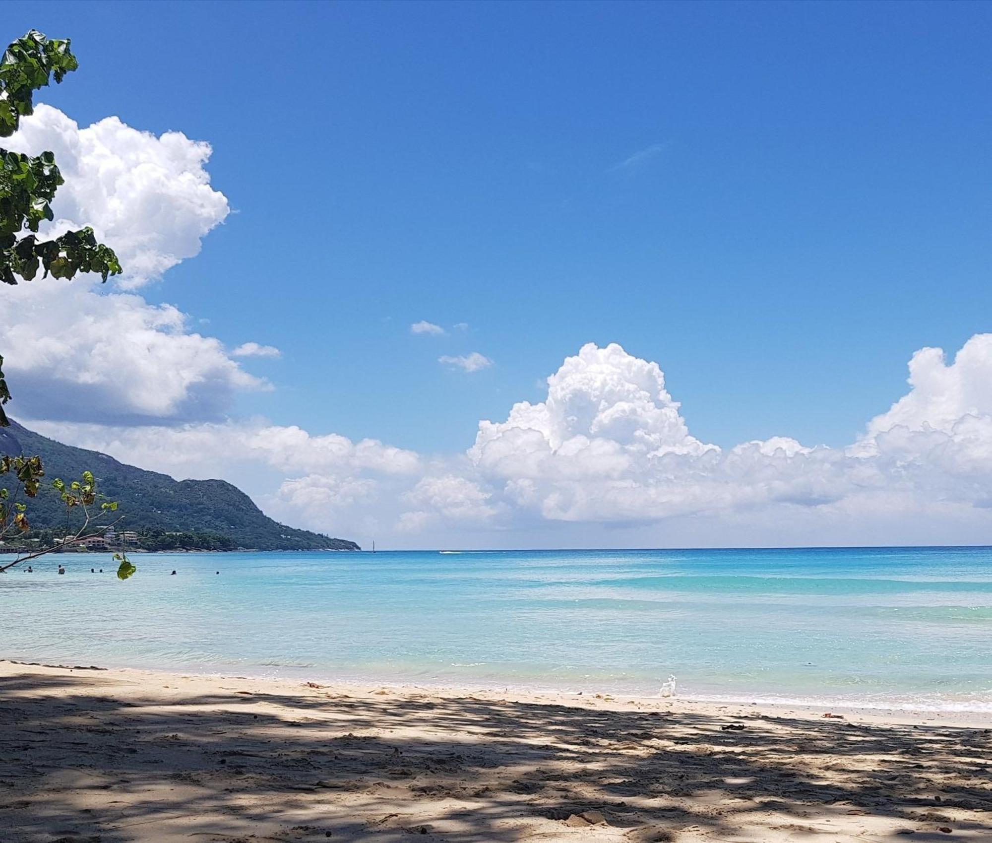 Alpha & Omega Apartment Seychelles Beau Vallon  Exterior photo